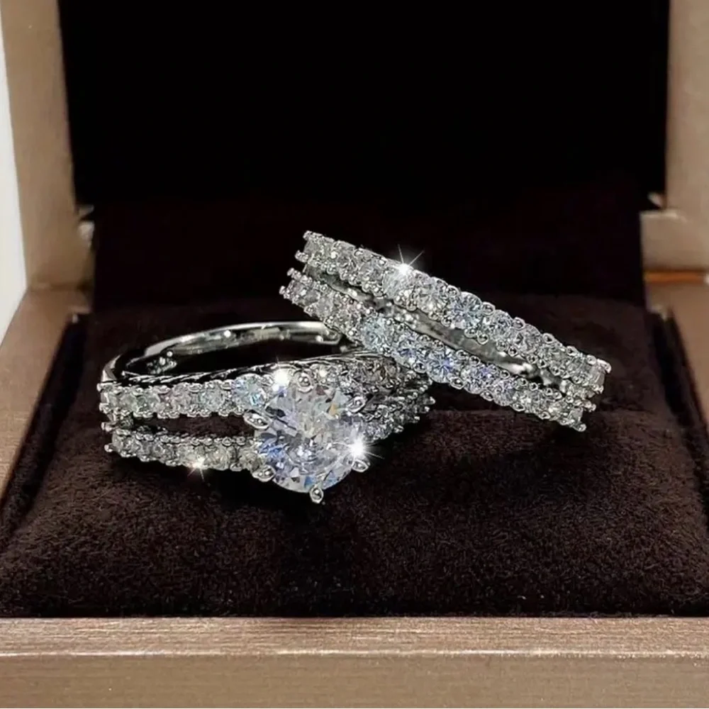 Elegant Silver Women's Ring Set.